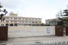 豊山町立豊山小学校