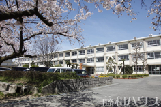 春日井市立中部中学校