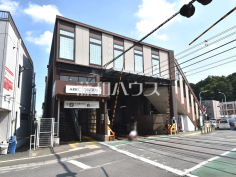 京王線　百草園駅