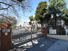 中野区立明和中学校