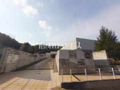 稲城市立中央図書館
