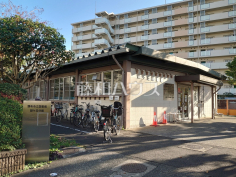 調布市立図書館　緑ヶ丘分館