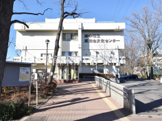 府中市立武蔵台図書館