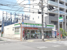 ファミリーマート 中野本町五丁目店