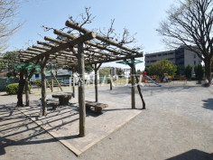 下連雀鷹の子児童公園