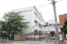 新栄小学校