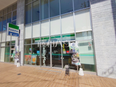 ファミリーマート 日野豊田駅南口店