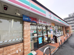 セブン-イレブン 日野税務署前店