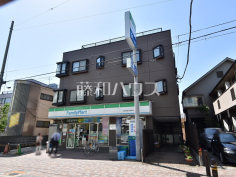 ファミリーマート 和泉多摩川駅前店