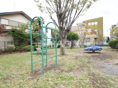 下連雀四丁目8番緑地