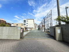 福岡市立姪浜中学校