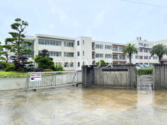 粕屋町立粕屋東中学校