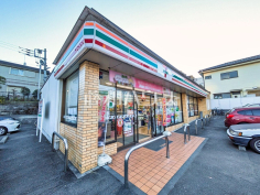 セブン-イレブン 多摩諏訪越通り店