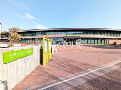 多摩市立中央図書館