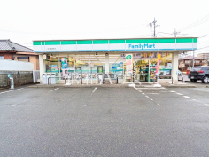 ファミリーマート 八王子長房町店