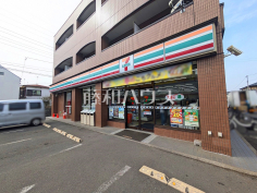 セブンイレブン　小平創価高校前店