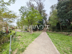 西渡戸緑地公園
