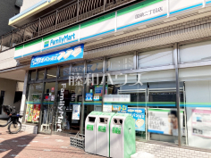 ファミリーマート 国領二丁目店