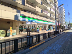 ファミリーマート 小平駅南店