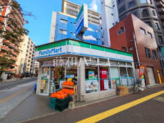 ファミリーマート 荒戸二丁目店