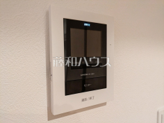 TVモニター付インターホン訪問者がわかるTVモニター付インターホンは、お子様のお留守番にも活躍するかも？！