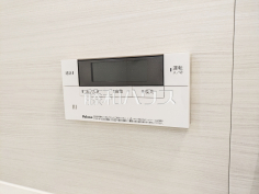 2号棟　給湯スイッチ　【東大和市高木2丁目】 追焚き機能付きなので、生活時間の違う家族に便利です。 