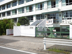 稲城市立第二中学校