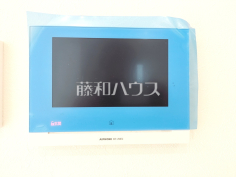 4号棟　TVモニタ付インターホン　【八王子市館町】訪問者がわかるTVモニター付インターホンは、お子様がお留守番をされるときも安心ですね。　