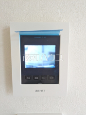 TVモニター付インターホン【練馬区大泉学園町１丁目】TVモニター付きインターホンのため訪問者がひと目で分かります　
