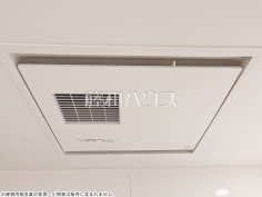 浴室換気乾燥機　【八王子市散田町２丁目】浴室換気乾燥機を使用すると浴室がジメジメしないので、お掃除が楽になるというメリットもございます！