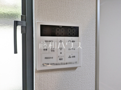給湯スイッチ　【小平市小川町１丁目】 追焚き機能付きなので、生活時間の違う家族に便利です。 