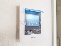 2号棟　TVモニター付きインターホン　【小金井市貫井南町４丁目】訪問者がわかるTVモニター付インターホンは、お子様のお留守番にも活躍するかも？！