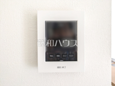 TVモニタ付インターホン　【八王子市絹ケ丘２丁目】訪問者がわかるTVモニター付インターホンは、お子様がお留守番をされるときも安心ですね。　