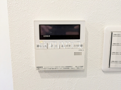 給湯リモコン　【ライオンズガーデンテラス千歳烏山】
追焚機能付で時間差入浴もOK　