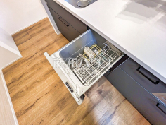 ■1号棟　食器洗浄乾燥機■　【日野市大坂上４丁目】ビルトイン食洗機は毎日の家事を軽減させてくれます。またワークトップも広々使え機能性も向上します。 