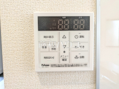 1号棟　給湯リモコン　【八王子市中野山王２丁目】追焚き機能付きなので、生活時間の違う家族に便利です。