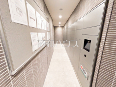 宅配ボックス【ザ・グランクロス多摩センター】
宅配ボックス付きなので、安心して荷物を受け取ることができます。　