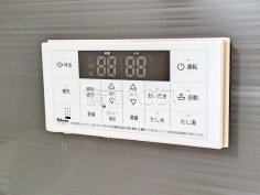 給湯スイッチ　【八王子市北野台３丁目】追焚機能付で時間差入浴もOK
