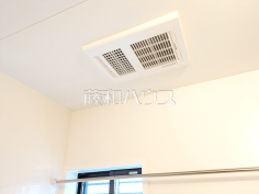 浴室乾燥機　【富士見市東みずほ台３丁目】雨の日の強い味方！浴室換気乾燥機付きユニットバスで洗濯物が乾かせます。