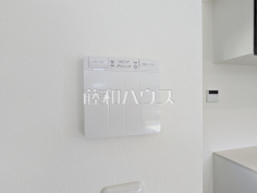 5号棟　床暖房スイッチ　【三鷹市北野３丁目】 床暖房で足元ぽかぽか 