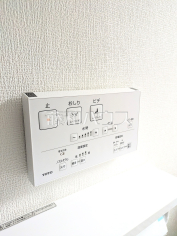 ウォシュレット【新座市片山３丁目】
温水洗浄機能付きトイレで清潔にご使用いただけます。　