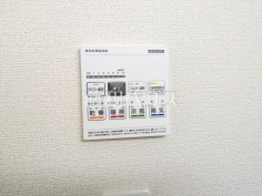 浴室換気乾燥機（換気、涼風、暖房）雨の日でも洗濯物が乾かせる浴室換気乾燥機。換気・乾燥・暖房・涼風機能と1台多役の優れものです！