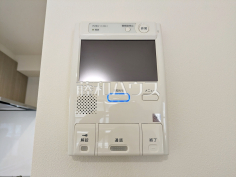 TVモニターホン　【クレール府中】
訪問者がひと目でわかるTVモニターホン　