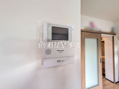 TVモニター付きインターホン TVモニター付きインターホンのため訪問者がひと目で分かります 