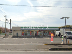 ファミリーマート所沢牛沼店