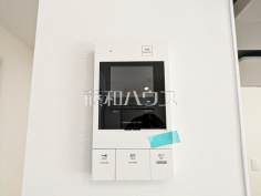 TVモニター付インターフォン　　【ミオカステーロ狛江アンバーコート】
防犯に役立つTVモニター付インターフォン　