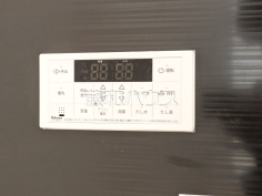 3号棟　浴室給湯リモコン　【武蔵村山市本町３丁目】追焚き機能付きなので、生活時間の違う家族に便利です。