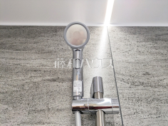 スイッチ付シャワーヘッド　【八王子市並木町】浴室のシャワーは手元で止水ができるスイッチ付シャワーヘッドにより、さらに節水効果がアップします。