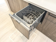 食器洗浄乾燥機　【八王子市並木町】 後片付けの手間を削減し、趣味の時間や家族との時間を増やせる食器洗い乾燥機を標準装備 