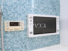 給湯スイッチ、浴室テレビ 　【日野市南平１丁目】追焚機能付で時間差入浴もOKな給湯スイッチ、 お風呂に入りながら好きな番組を見ることができる浴室テレビ 